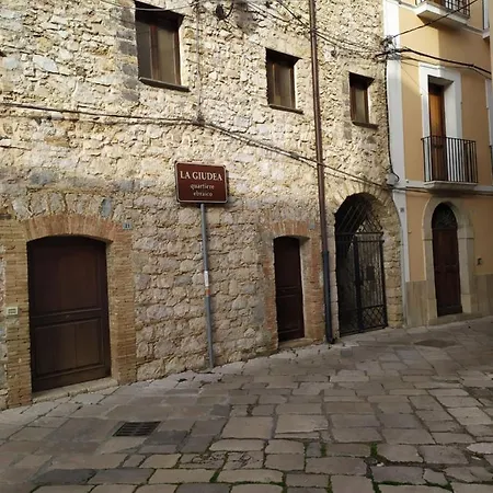 Apartment Casa Alberto Fondi Centro Storico *
